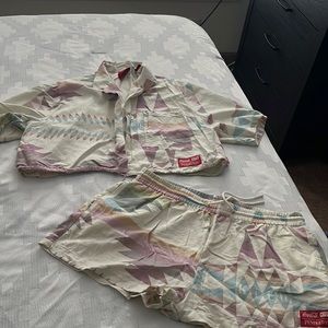 Two piece kith outfit